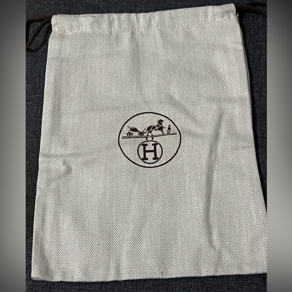 Hermes dust bag 9.5”-12.5”🌹🌹🌹